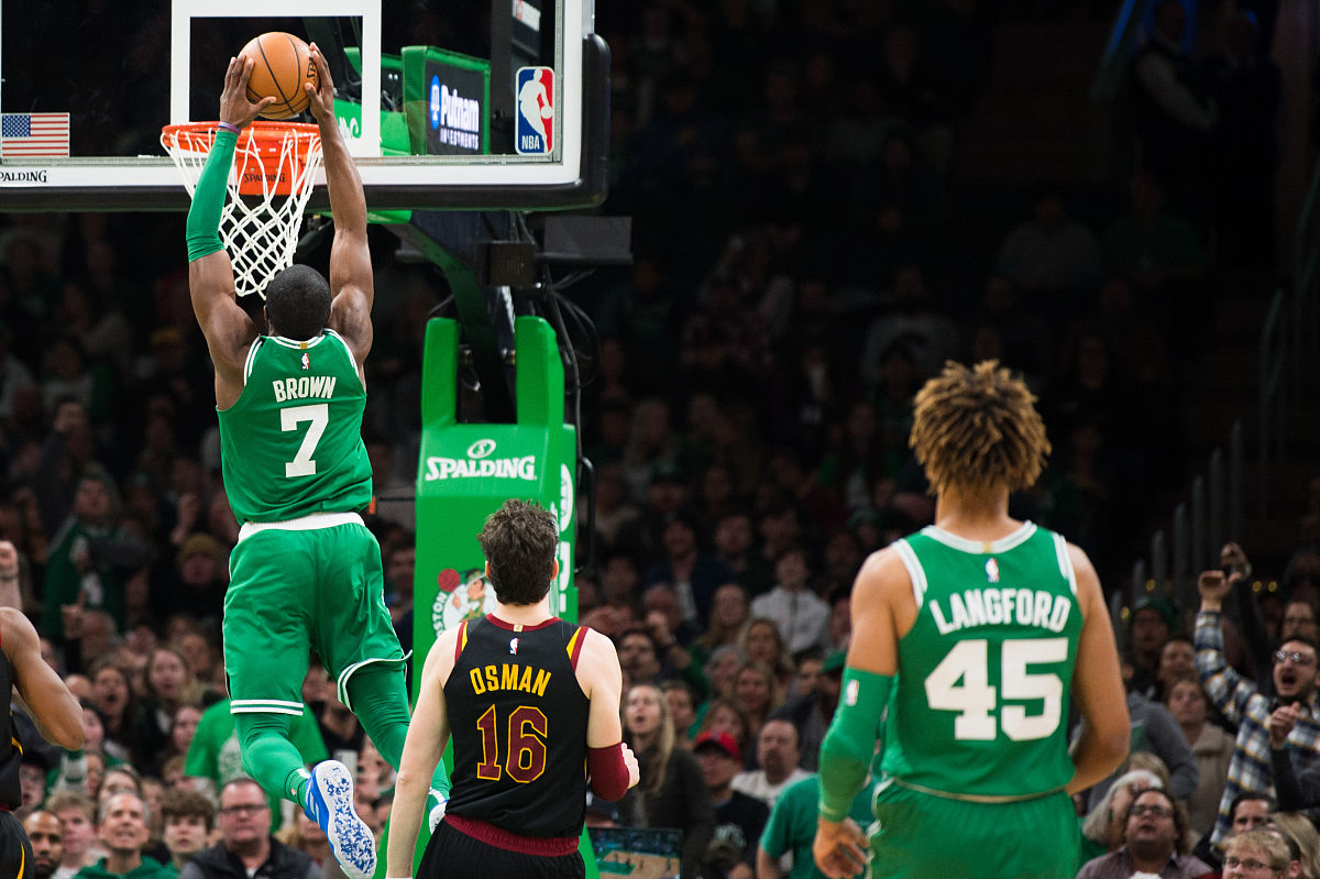 凯尔特人探讨新战术,力图逆转颓势 凯尔特人探讨新战术,力图逆转颓势