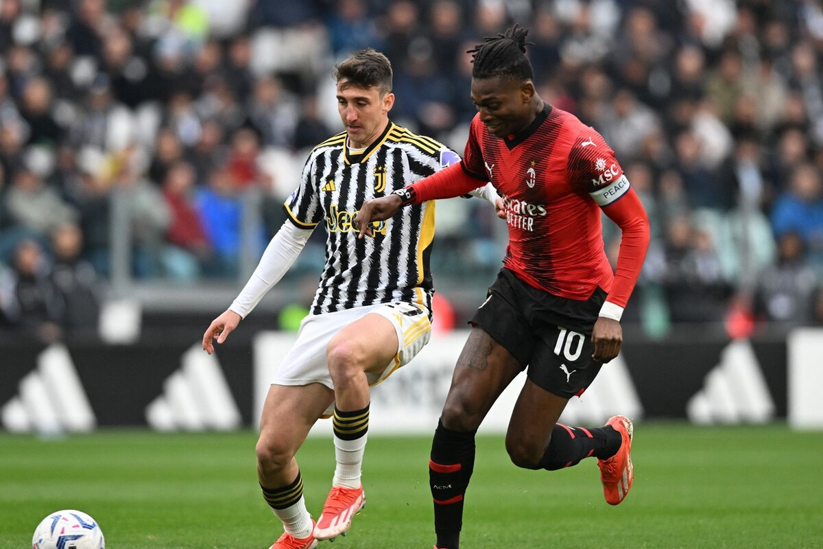 AC米兰客场大胜,国际比赛积极备战 AC米兰客场大胜,国际比赛积极备战